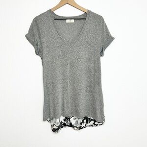 ANTHROPOLOGIE T.LA GREY AND BLACK V-NECK FLORAL PATTERN WOMEN SHIRT SIZE…